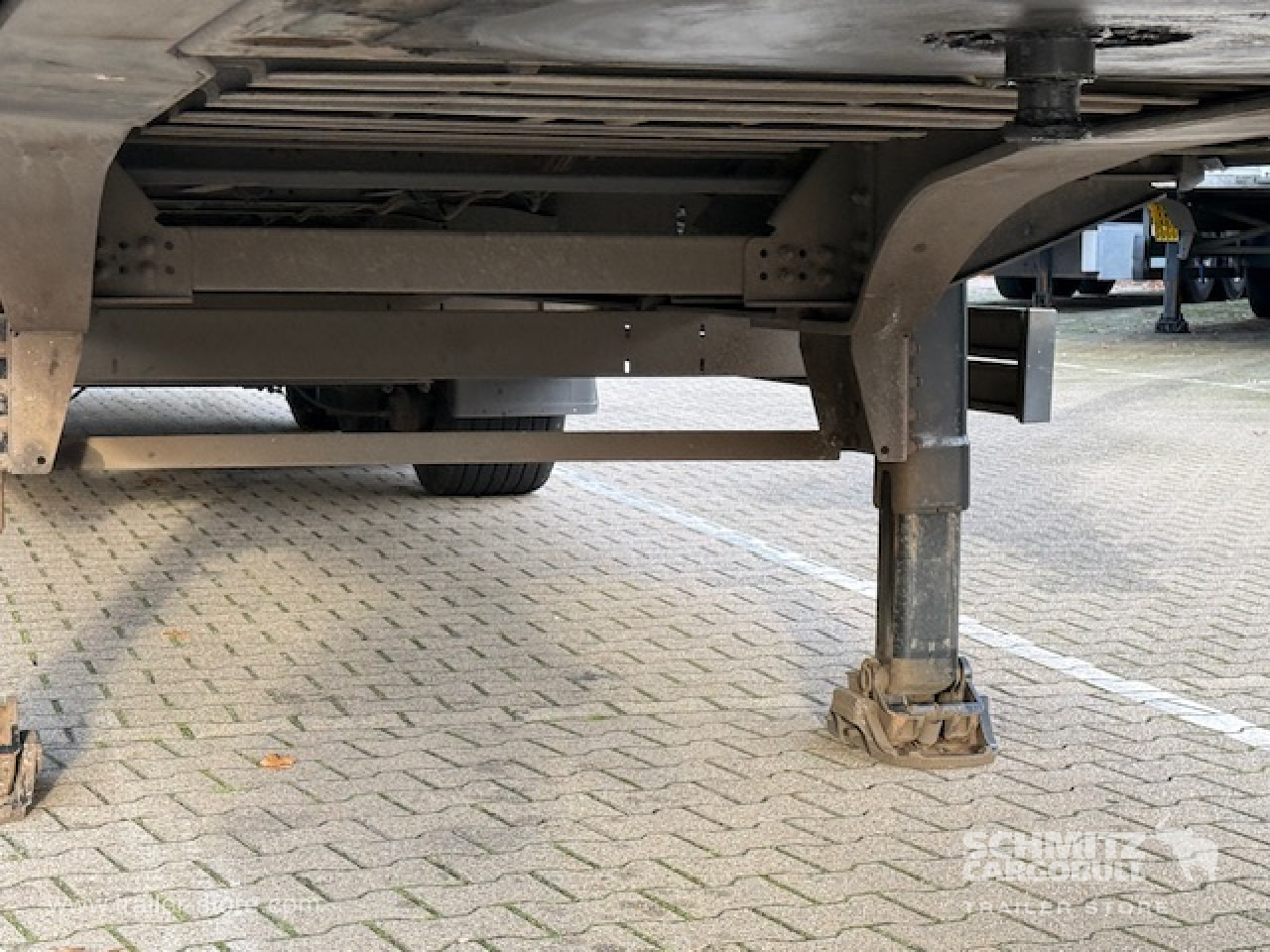 SCHMITZ Oplegger Schuifzeil Mega - Semi-trailer dengan terpal samping: gambar 2 SCHMITZ Oplegger Schuifzeil Mega - Semi-trailer dengan terpal samping: gambar 2