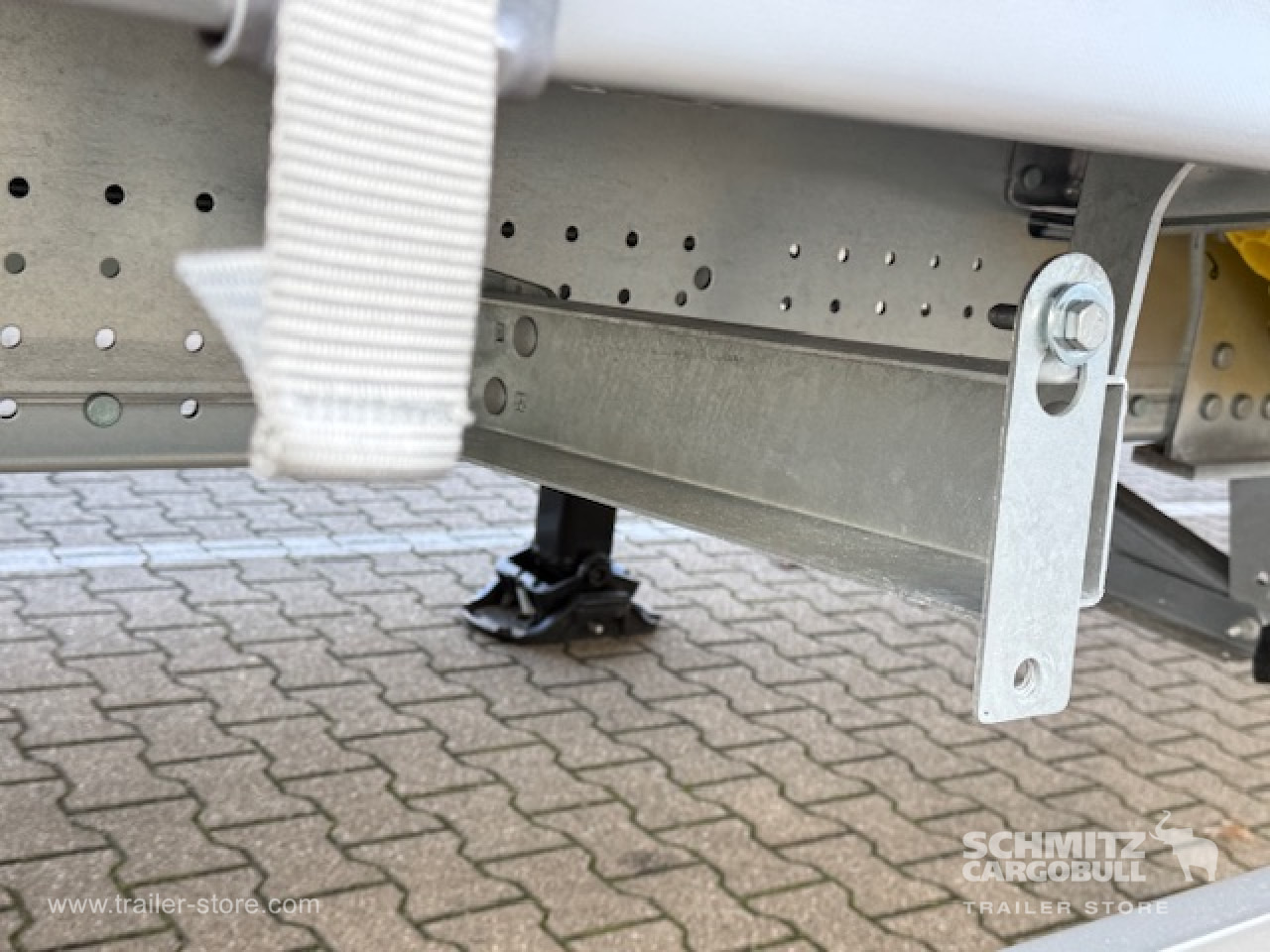 SCHMITZ Oplegger Schuifzeil Mega - Semi-trailer dengan terpal samping: gambar 4 SCHMITZ Oplegger Schuifzeil Mega - Semi-trailer dengan terpal samping: gambar 4