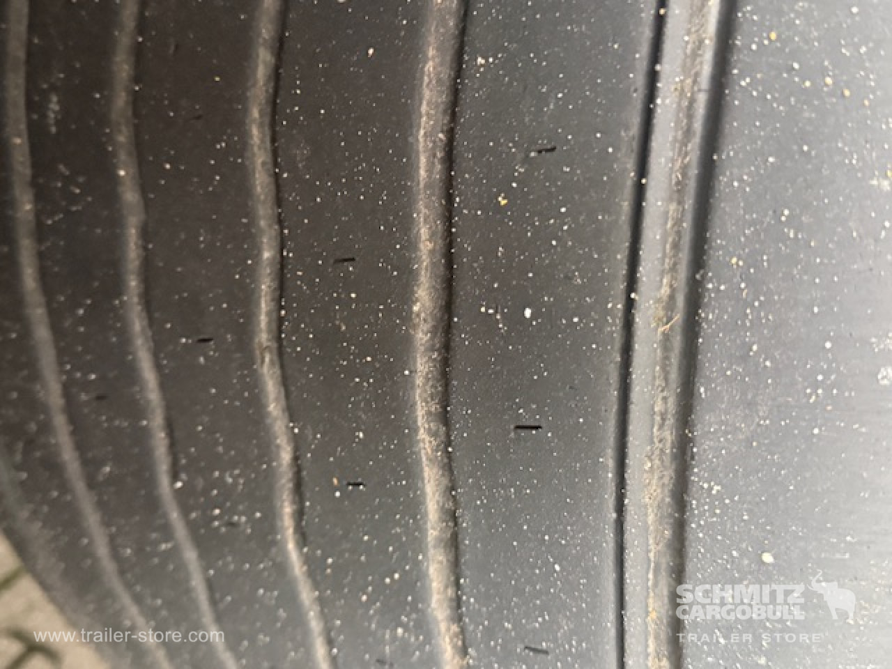 SCHMITZ Oplegger Schuifzeil Mega - Semi-trailer dengan terpal samping: gambar 4 SCHMITZ Oplegger Schuifzeil Mega - Semi-trailer dengan terpal samping: gambar 4