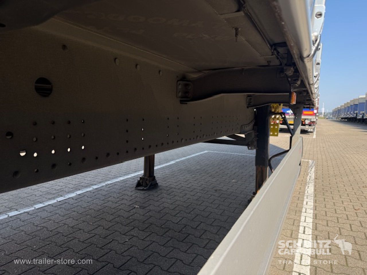 SCHMITZ Oplegger Schuifzeil Standard - Semi-trailer dengan terpal samping: gambar 2 SCHMITZ Oplegger Schuifzeil Standard - Semi-trailer dengan terpal samping: gambar 2