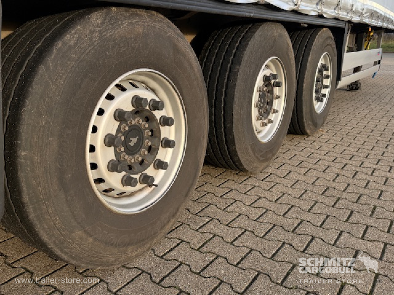 SCHMITZ Oplegger Schuifzeil Standard - Semi-trailer dengan terpal samping: gambar 2 SCHMITZ Oplegger Schuifzeil Standard - Semi-trailer dengan terpal samping: gambar 2