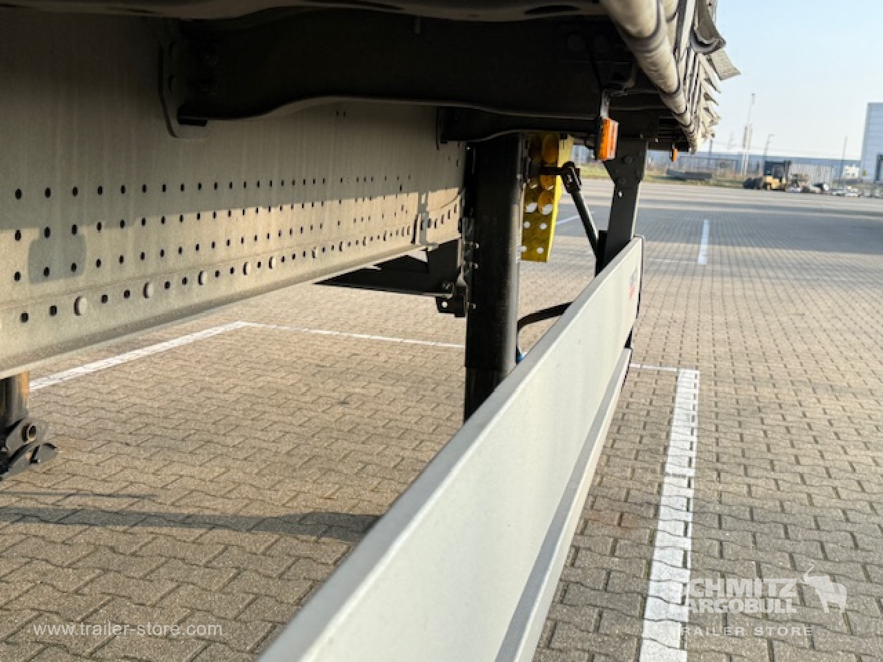SCHMITZ Oplegger Schuifzeil Standard - Semi-trailer dengan terpal samping: gambar 2 SCHMITZ Oplegger Schuifzeil Standard - Semi-trailer dengan terpal samping: gambar 2