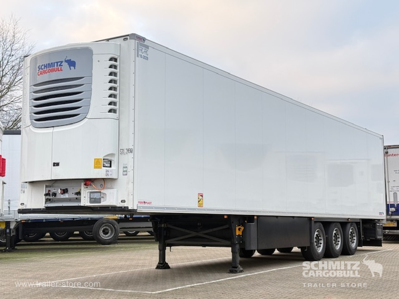 SCHMITZ Oplegger Vries Multitemp - Semi-trailer isotermal: gambar 1 SCHMITZ Oplegger Vries Multitemp - Semi-trailer isotermal: gambar 1