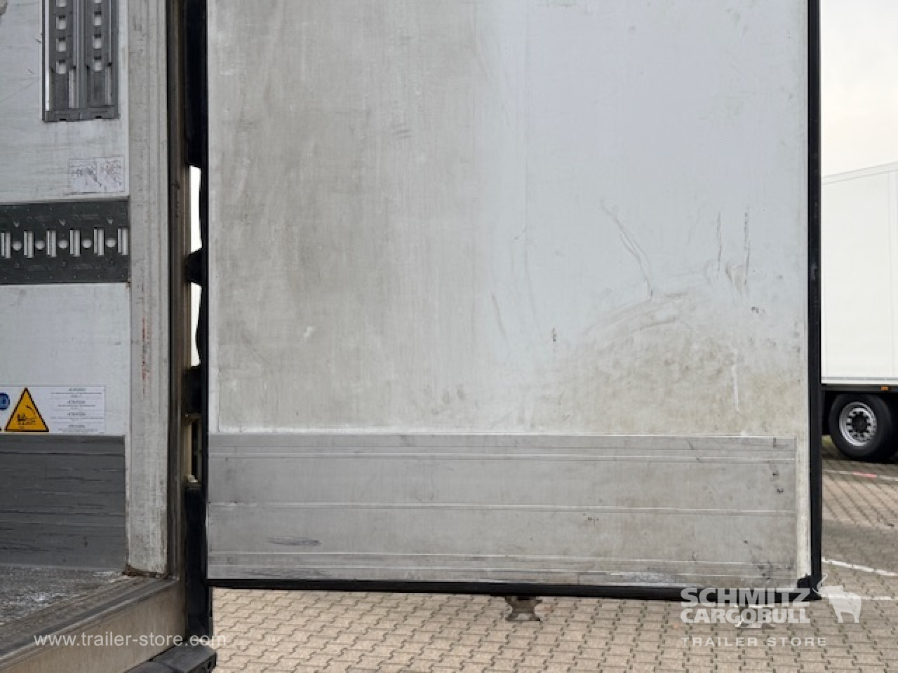 SCHMITZ Oplegger Vries Multitemp Double deck - Semi-trailer isotermal: gambar 2 SCHMITZ Oplegger Vries Multitemp Double deck - Semi-trailer isotermal: gambar 2