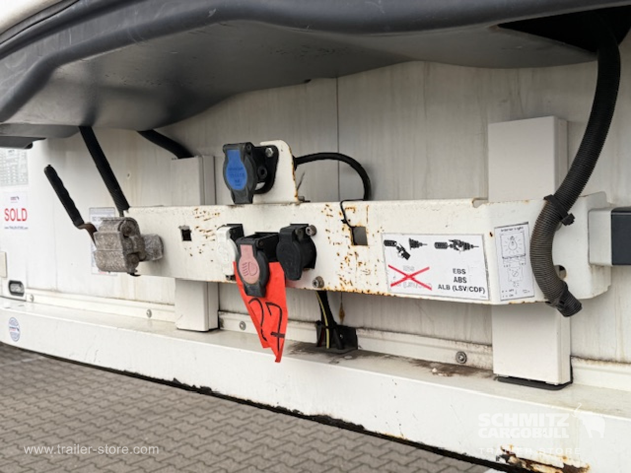 SCHMITZ Oplegger Vries Multitemp Double deck - Semi-trailer isotermal: gambar 5 SCHMITZ Oplegger Vries Multitemp Double deck - Semi-trailer isotermal: gambar 5
