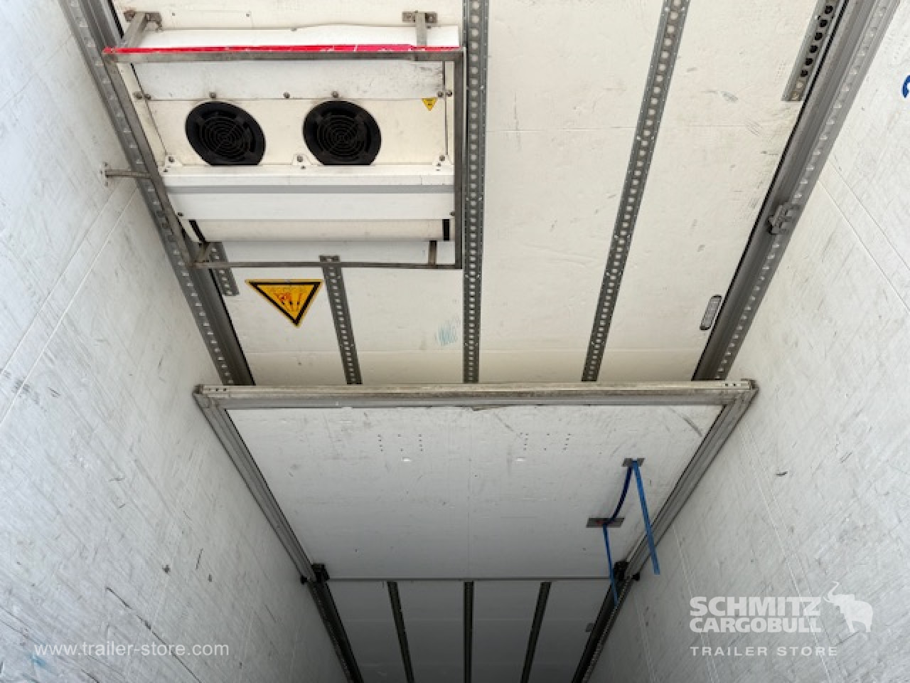 SCHMITZ Oplegger Vries Multitemp Taillift - Semi-trailer isotermal: gambar 5 SCHMITZ Oplegger Vries Multitemp Taillift - Semi-trailer isotermal: gambar 5