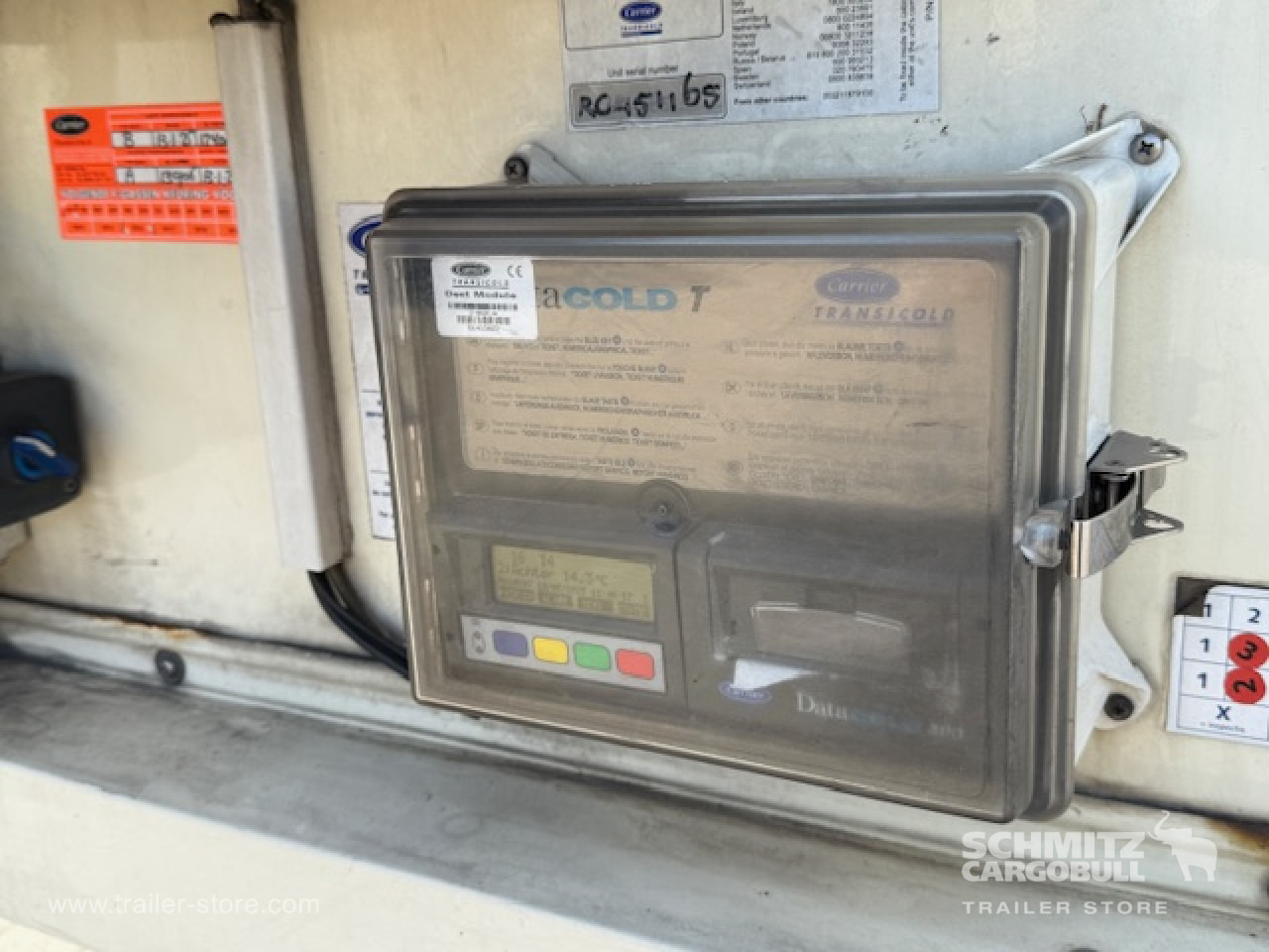 SCHMITZ Oplegger Vries Multitemp Taillift - Semi-trailer isotermal: gambar 3 SCHMITZ Oplegger Vries Multitemp Taillift - Semi-trailer isotermal: gambar 3