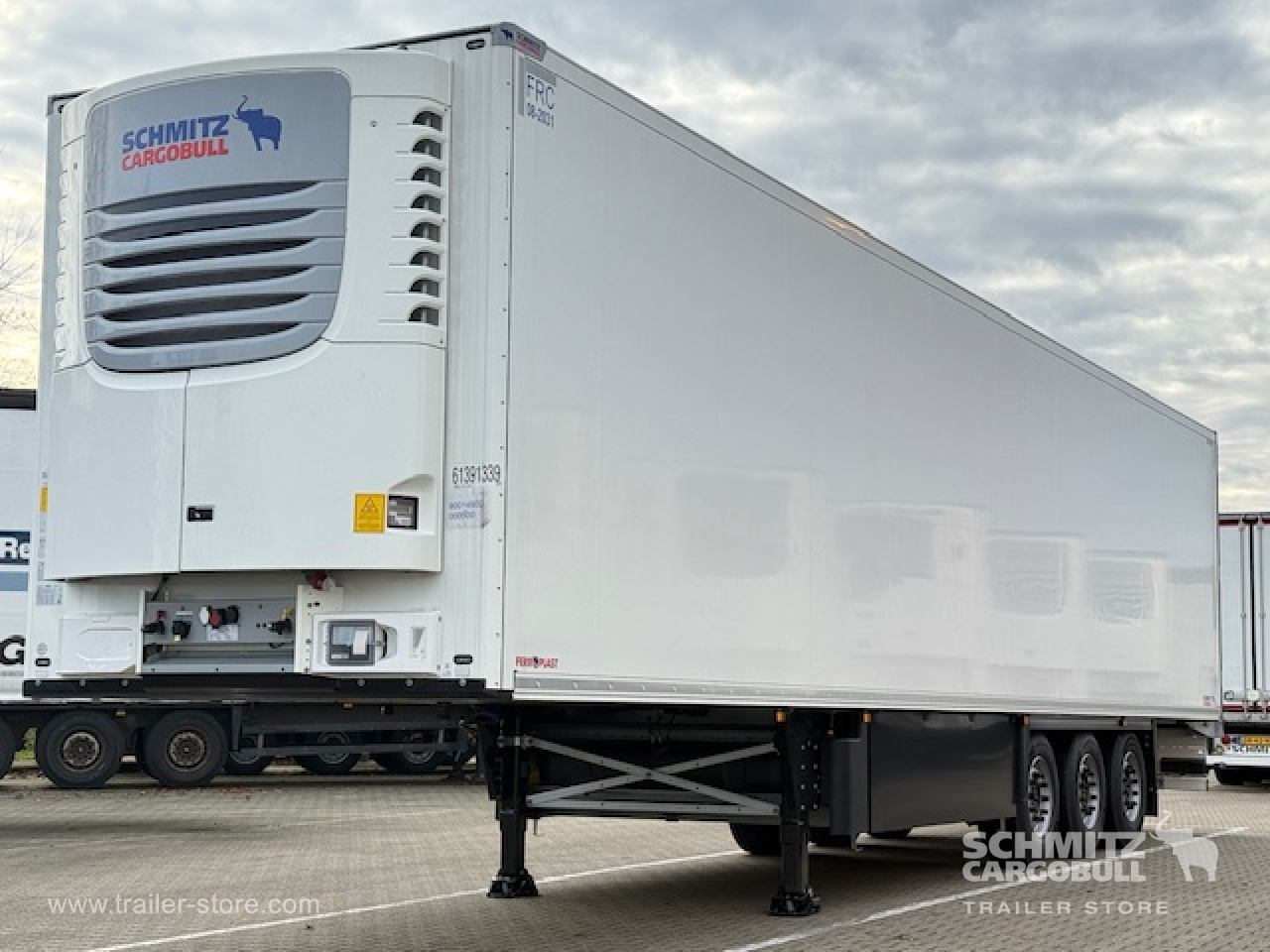 SCHMITZ Oplegger Vries Standard Double deck - Semi-trailer isotermal: gambar 1 SCHMITZ Oplegger Vries Standard Double deck - Semi-trailer isotermal: gambar 1