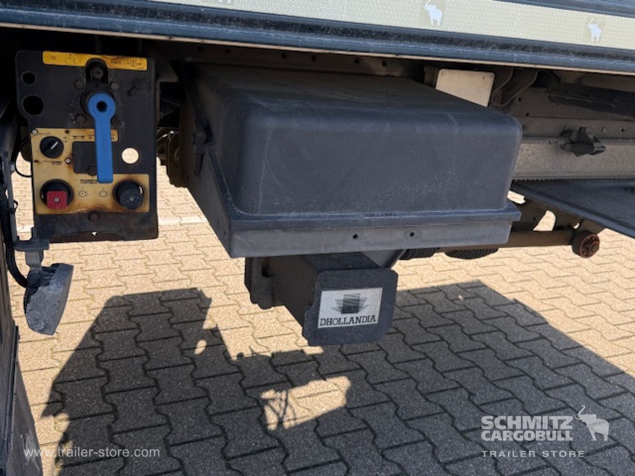SCHMITZ Oplegger Vries Standard Double deck Taillift - Semi-trailer isotermal: gambar 4 SCHMITZ Oplegger Vries Standard Double deck Taillift - Semi-trailer isotermal: gambar 4