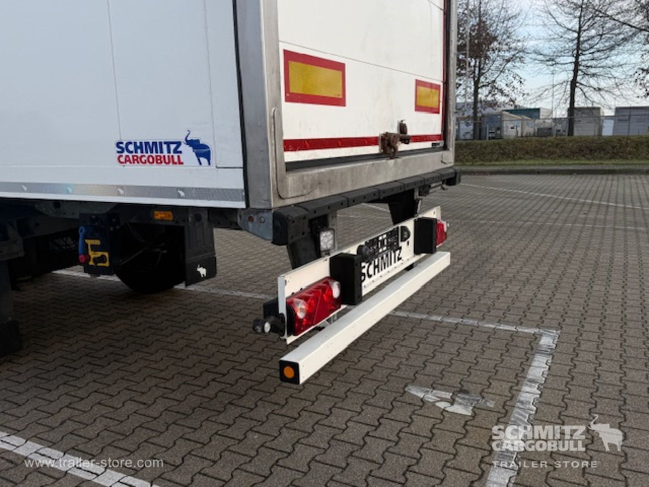 SCHMITZ Oplegger Vries Standard Roller shutter door - Semi-trailer isotermal: gambar 3 SCHMITZ Oplegger Vries Standard Roller shutter door - Semi-trailer isotermal: gambar 3