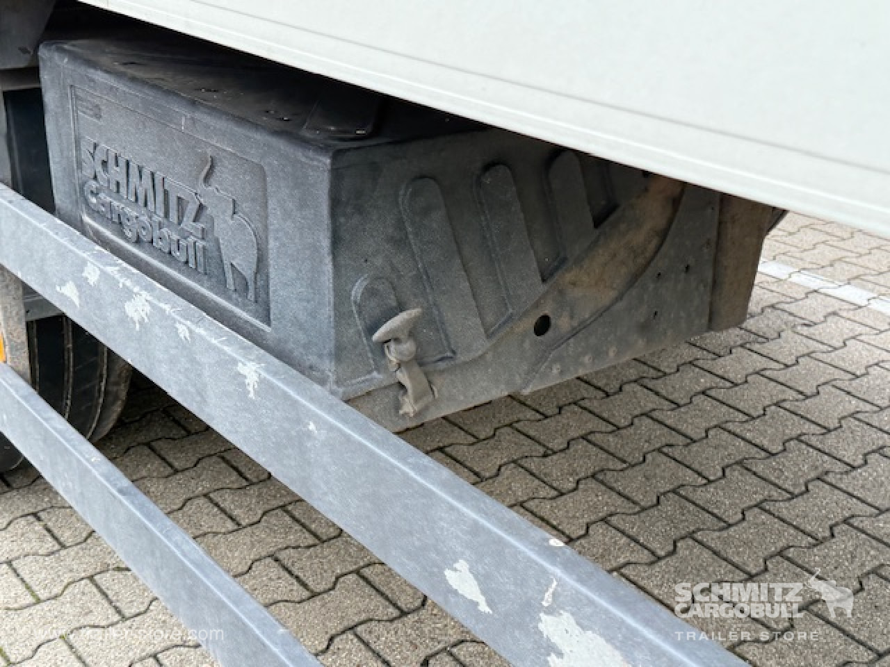 SCHMITZ Oplegger Vries Standard Taillift - Semi-trailer isotermal: gambar 4 SCHMITZ Oplegger Vries Standard Taillift - Semi-trailer isotermal: gambar 4