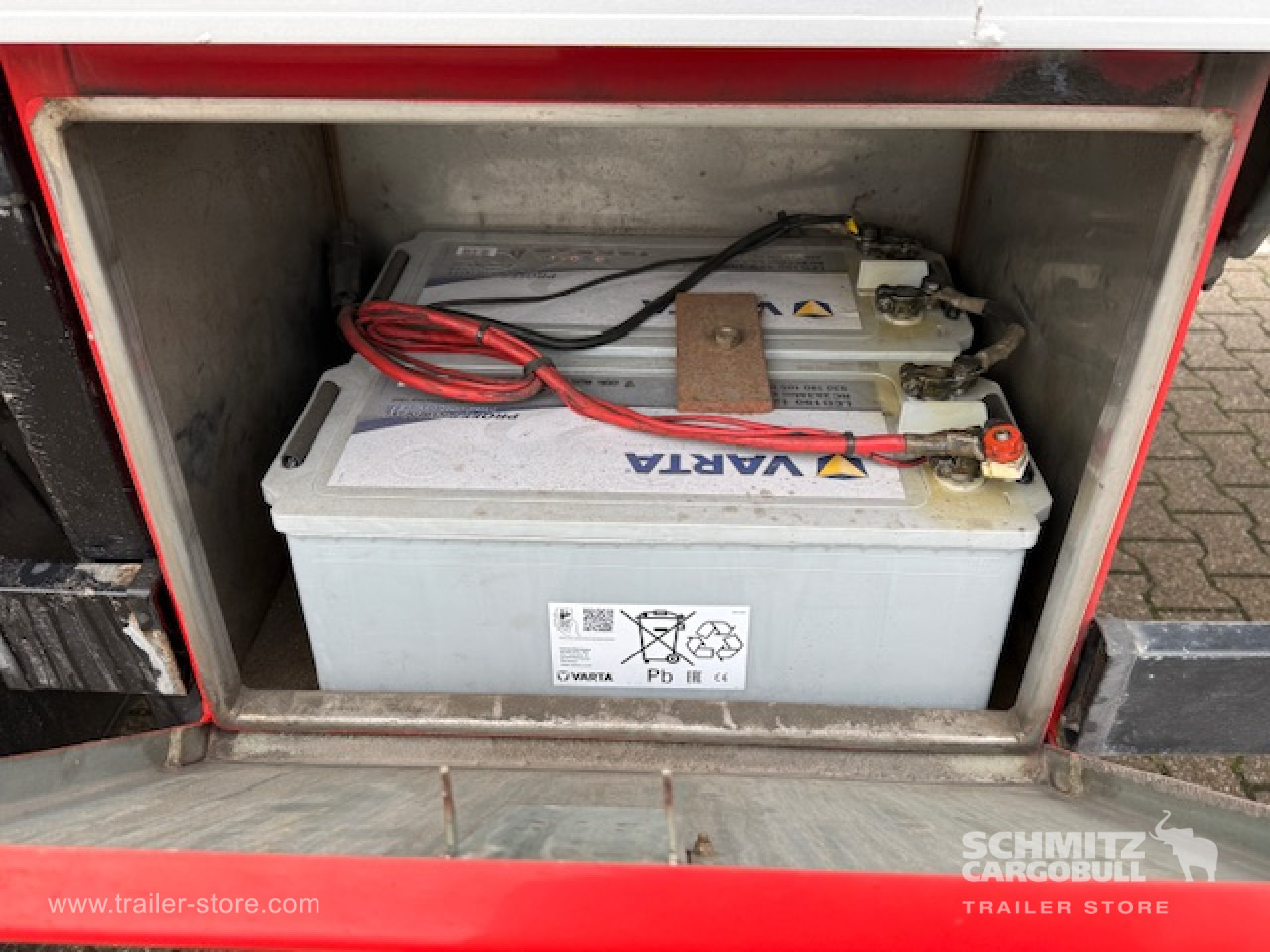 SCHMITZ Oplegger Vries Standard Taillift - Semi-trailer isotermal: gambar 3 SCHMITZ Oplegger Vries Standard Taillift - Semi-trailer isotermal: gambar 3