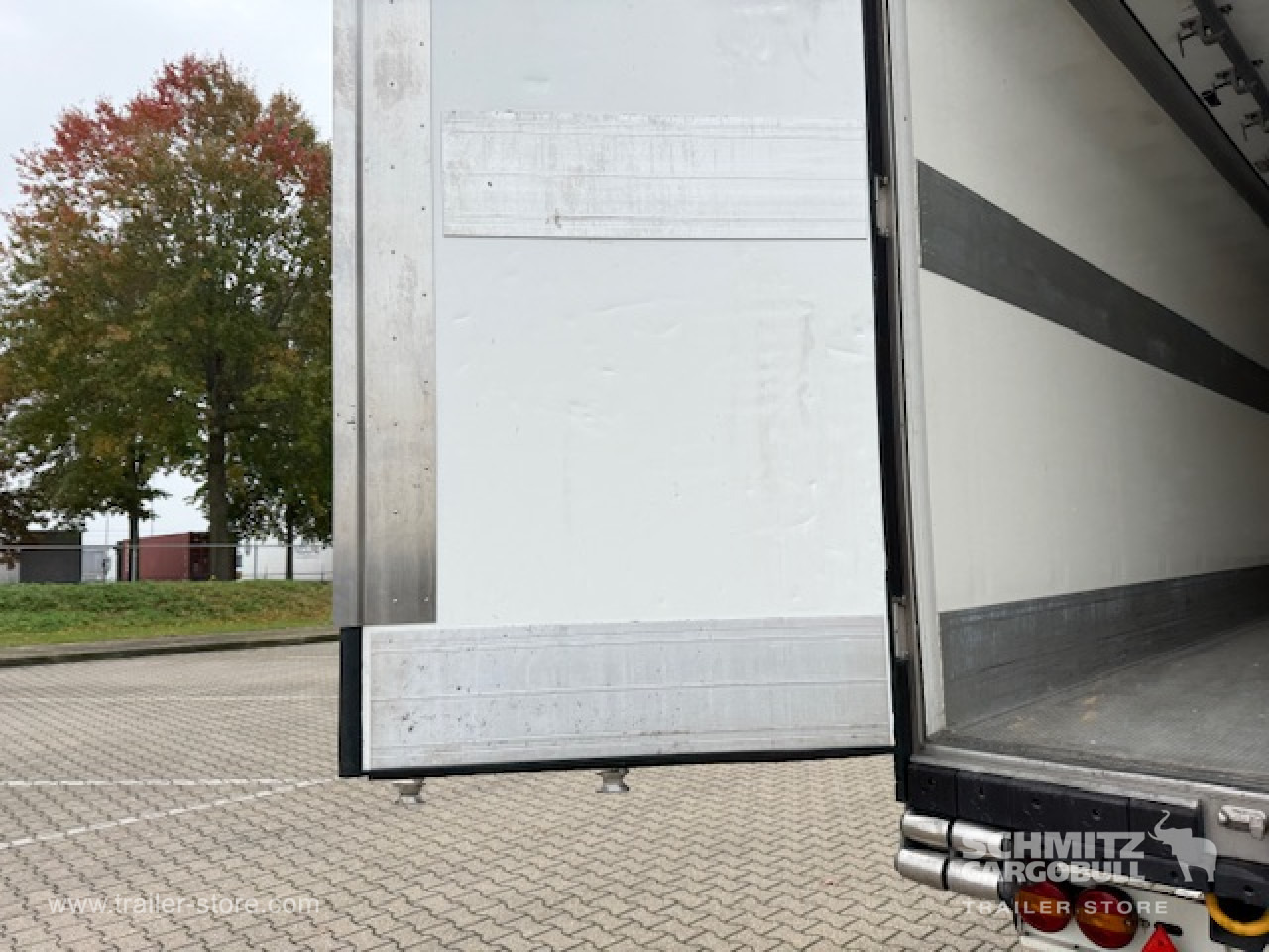 SCHMITZ Oplegger Vries Vleeshangwerk - Semi-trailer isotermal: gambar 5 SCHMITZ Oplegger Vries Vleeshangwerk - Semi-trailer isotermal: gambar 5