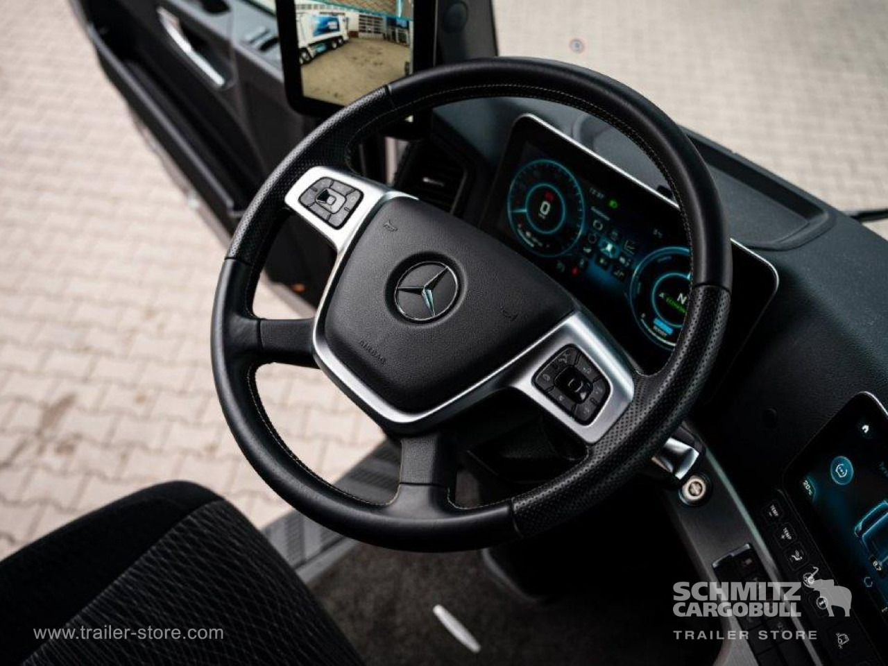 MERCEDES-BENZ Standard tractor unit - Tractor head: gambar 5 MERCEDES-BENZ Standard tractor unit - Tractor head: gambar 5