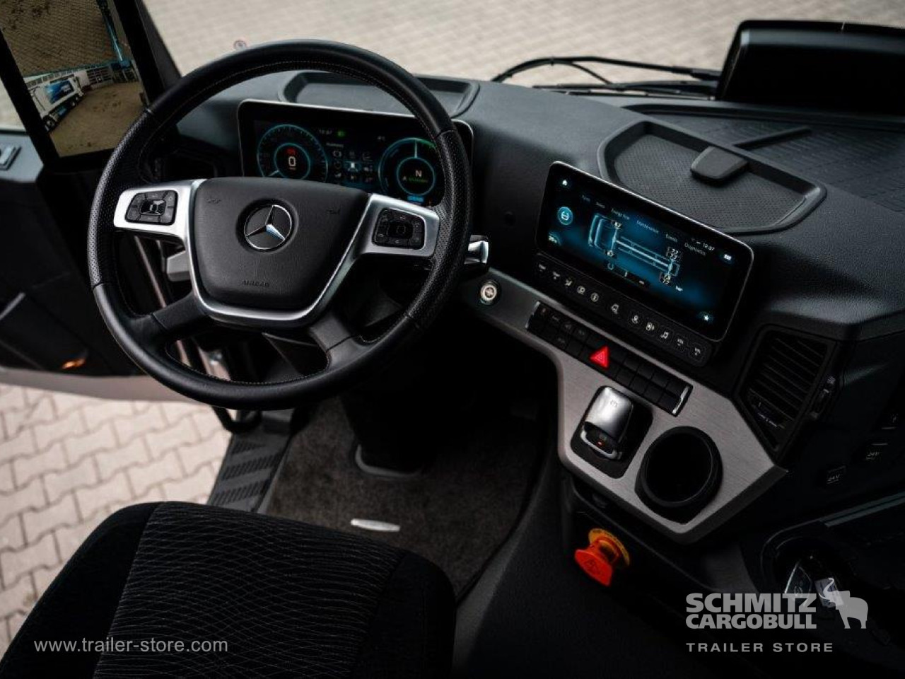 MERCEDES-BENZ Standard tractor unit - Tractor head: gambar 3 MERCEDES-BENZ Standard tractor unit - Tractor head: gambar 3