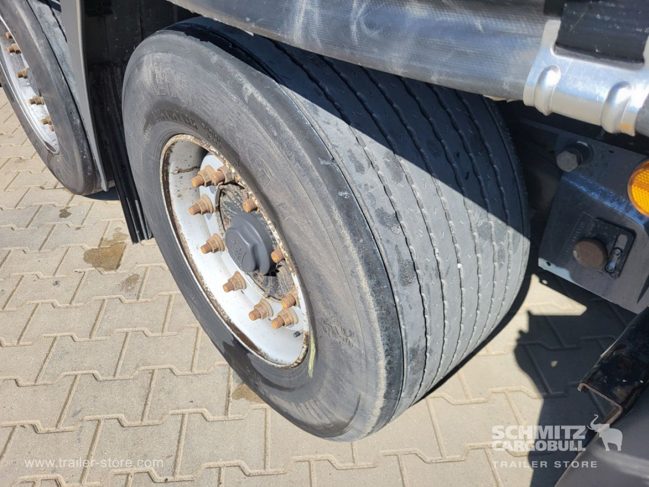 WIELTON Curtainsider Mega - Semi-trailer dengan terpal samping: gambar 4 WIELTON Curtainsider Mega - Semi-trailer dengan terpal samping: gambar 4