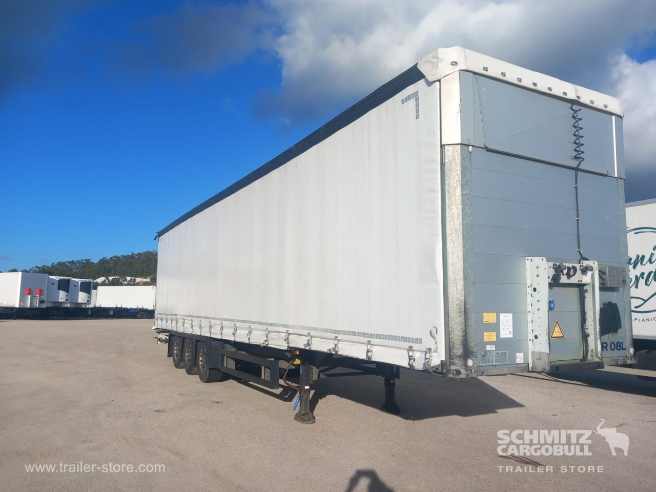 SCHMITZ Curtainsider Mega - Semi-trailer dengan terpal samping: gambar 1 SCHMITZ Curtainsider Mega - Semi-trailer dengan terpal samping: gambar 1