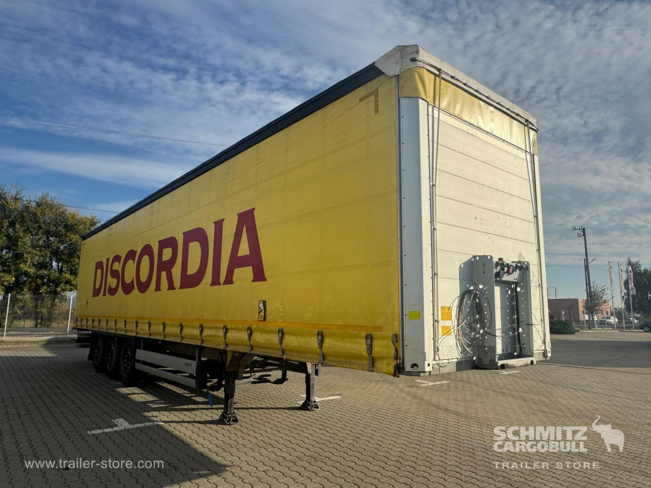 SCHMITZ Curtainsider Standard - Semi-trailer dengan terpal samping: gambar 4 SCHMITZ Curtainsider Standard - Semi-trailer dengan terpal samping: gambar 4