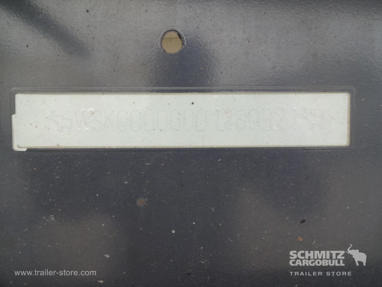 SCHMITZ Tipper Steel half pipe body 28m³ - Semi-trailer jungkit: gambar 2 SCHMITZ Tipper Steel half pipe body 28m³ - Semi-trailer jungkit: gambar 2