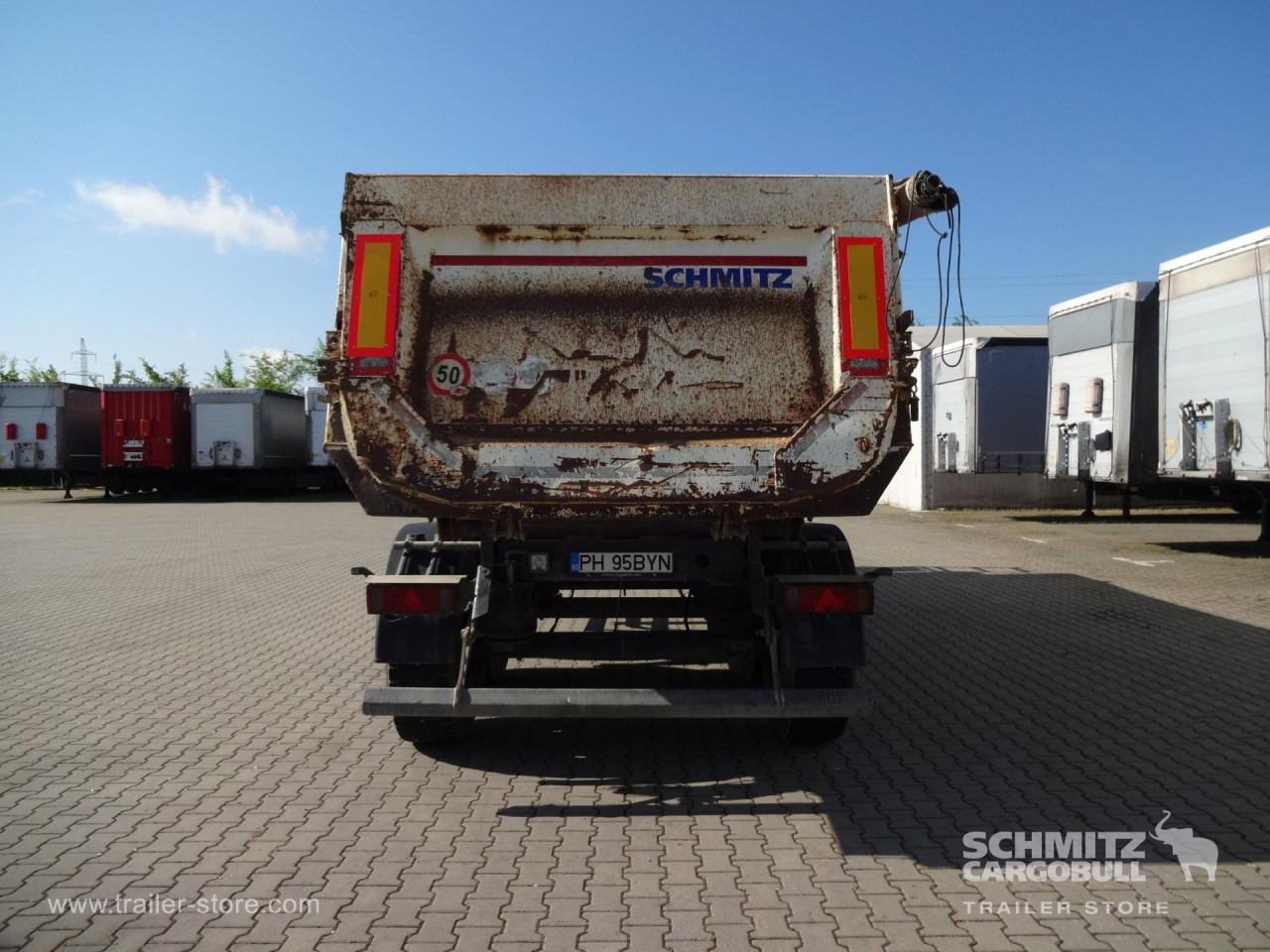 SCHMITZ Tipper Steel half pipe body 28m³ - Semi-trailer jungkit: gambar 5 SCHMITZ Tipper Steel half pipe body 28m³ - Semi-trailer jungkit: gambar 5