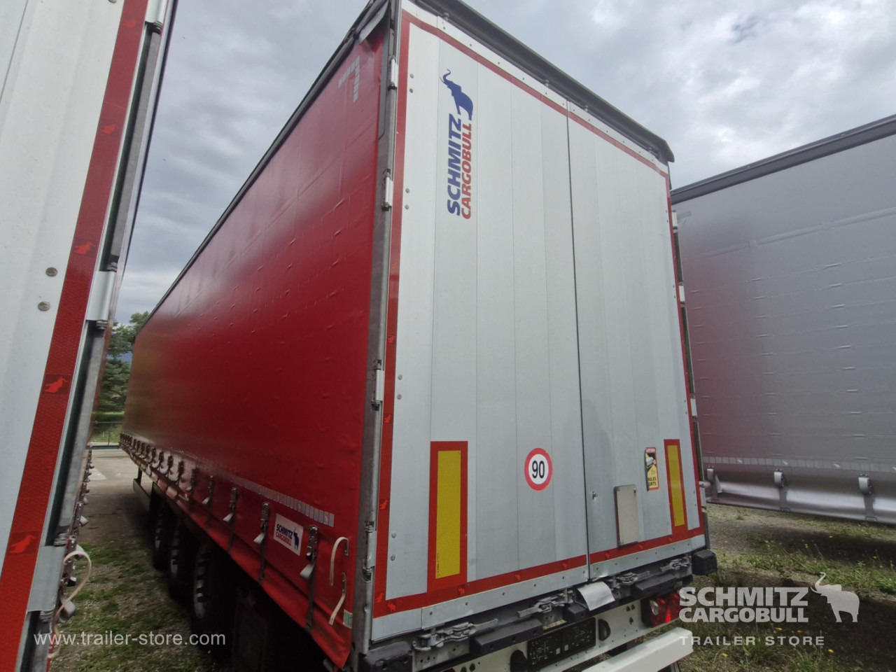 SCHMITZ Curtainsider Varios - Semi-trailer dengan terpal samping: gambar 2 SCHMITZ Curtainsider Varios - Semi-trailer dengan terpal samping: gambar 2