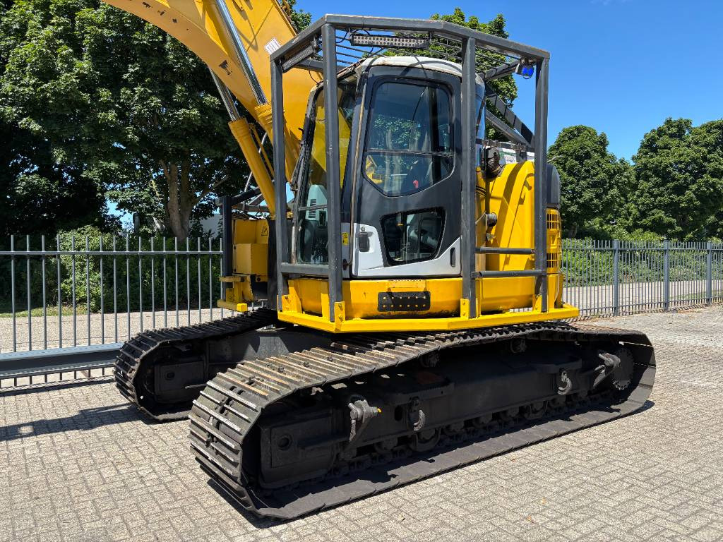 Komatsu PC 228 Uslc-3E0 - Ekskavator perayap: gambar 2 Komatsu PC 228 Uslc-3E0 - Ekskavator perayap: gambar 2