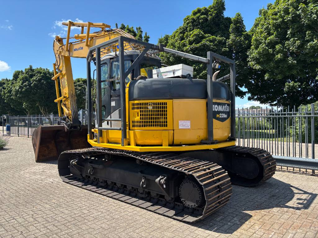 Komatsu PC 228 Uslc-3E0 - Ekskavator perayap: gambar 3 Komatsu PC 228 Uslc-3E0 - Ekskavator perayap: gambar 3