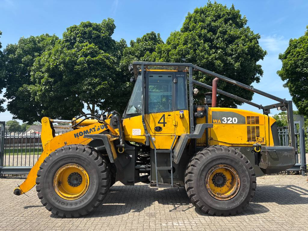 Komatsu WA 320-5 - Wheel loader: gambar 1 Komatsu WA 320-5 - Wheel loader: gambar 1