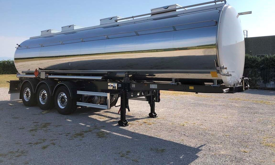 Bata CISTERNA MODELLO CHIMICA L4BH 33.000LT NUOVA - Semi-trailer tangki: gambar 5 Bata CISTERNA MODELLO CHIMICA L4BH 33.000LT NUOVA - Semi-trailer tangki: gambar 5