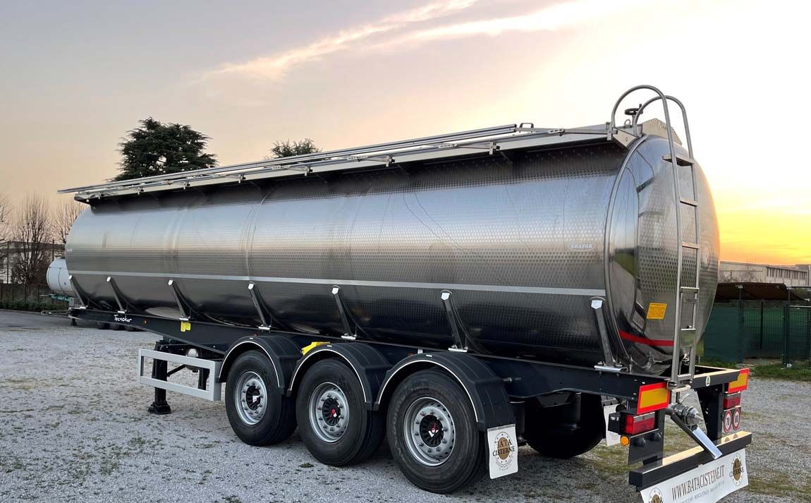 Bata CISTERNA MODELLO STANDARD NON ISOLATA 31.000LT NUOVA - Semi-trailer tangki: gambar 1 Bata CISTERNA MODELLO STANDARD NON ISOLATA 31.000LT NUOVA - Semi-trailer tangki: gambar 1