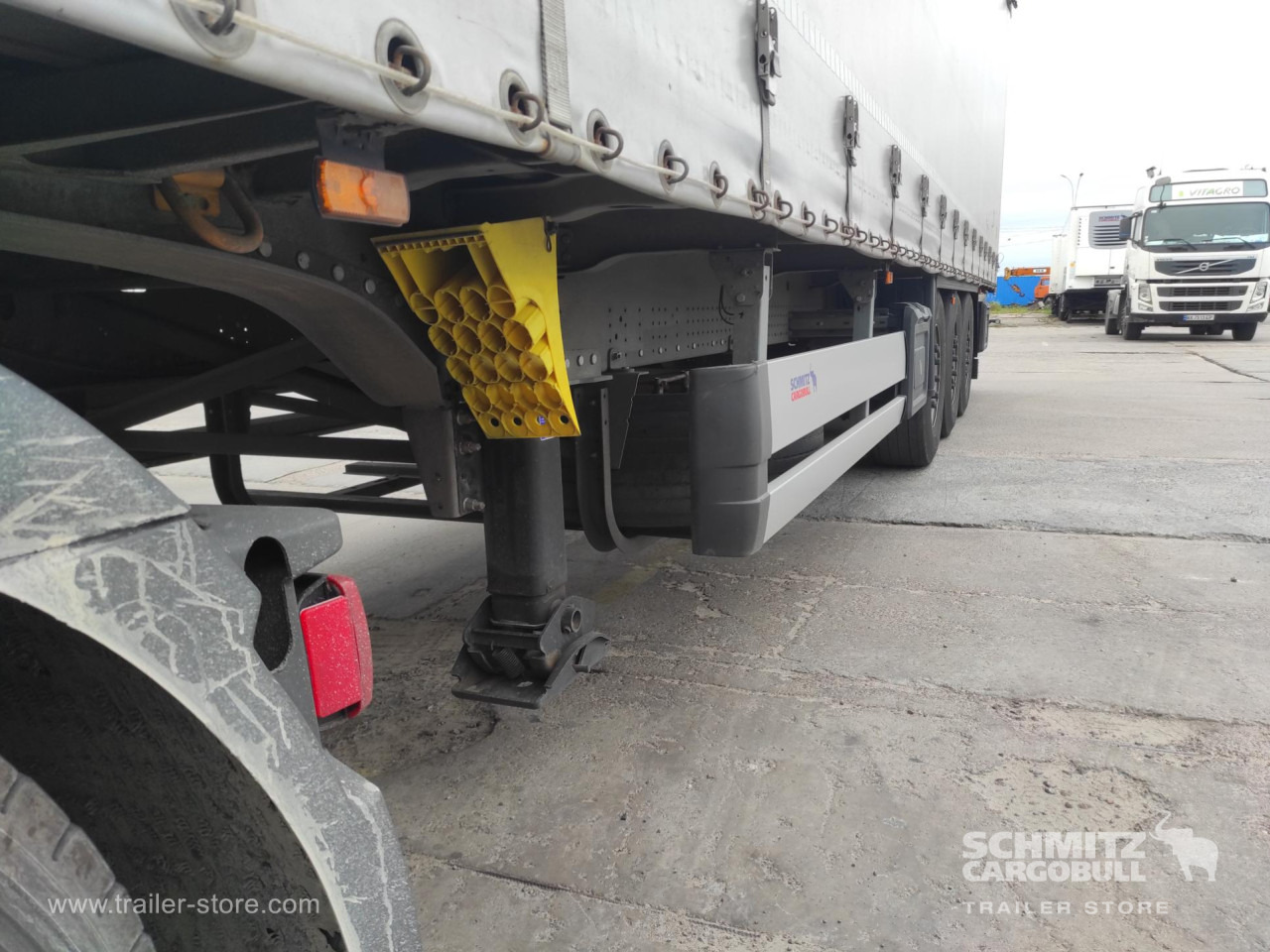 SCHMITZ Напівпричіп Стандартний - Semi-trailer dengan terpal samping: gambar 4 SCHMITZ Напівпричіп Стандартний - Semi-trailer dengan terpal samping: gambar 4