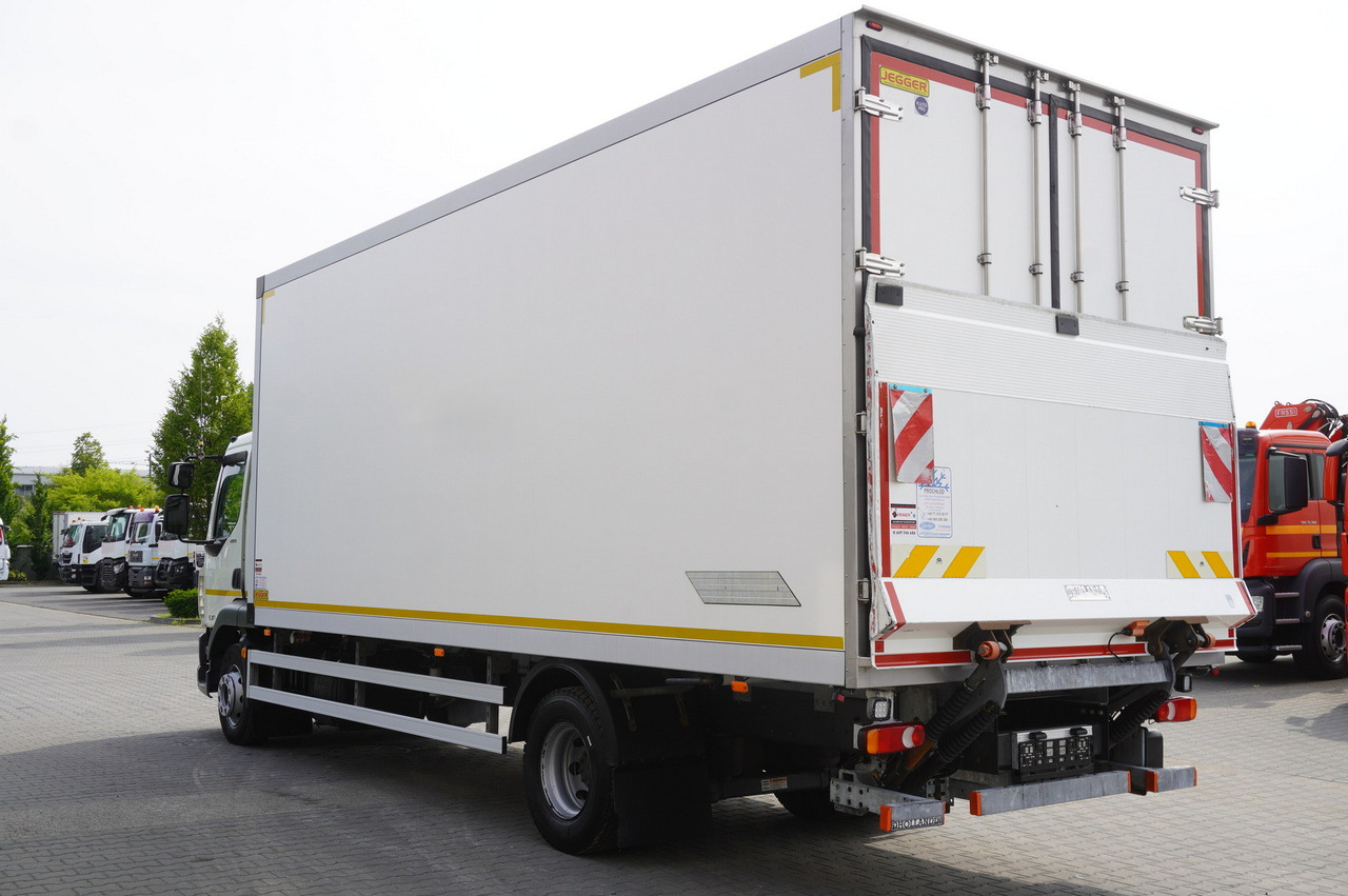 DAF LF 16.260 / Jegger Refrigerator / Carrier Supra 750 / DHOLLANDIA 1500 kg / Sleeper cab - Truk berpendingin: gambar 5 DAF LF 16.260 / Jegger Refrigerator / Carrier Supra 750 / DHOLLANDIA 1500 kg / Sleeper cab - Truk berpendingin: gambar 5