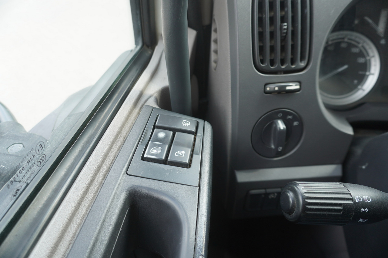 Truk berpendingin DAF LF 220 / Refrigerator 16 EPAL Multitemp / Carrier Supra 1150 MT / Palfinger 1500 kg: gambar 25