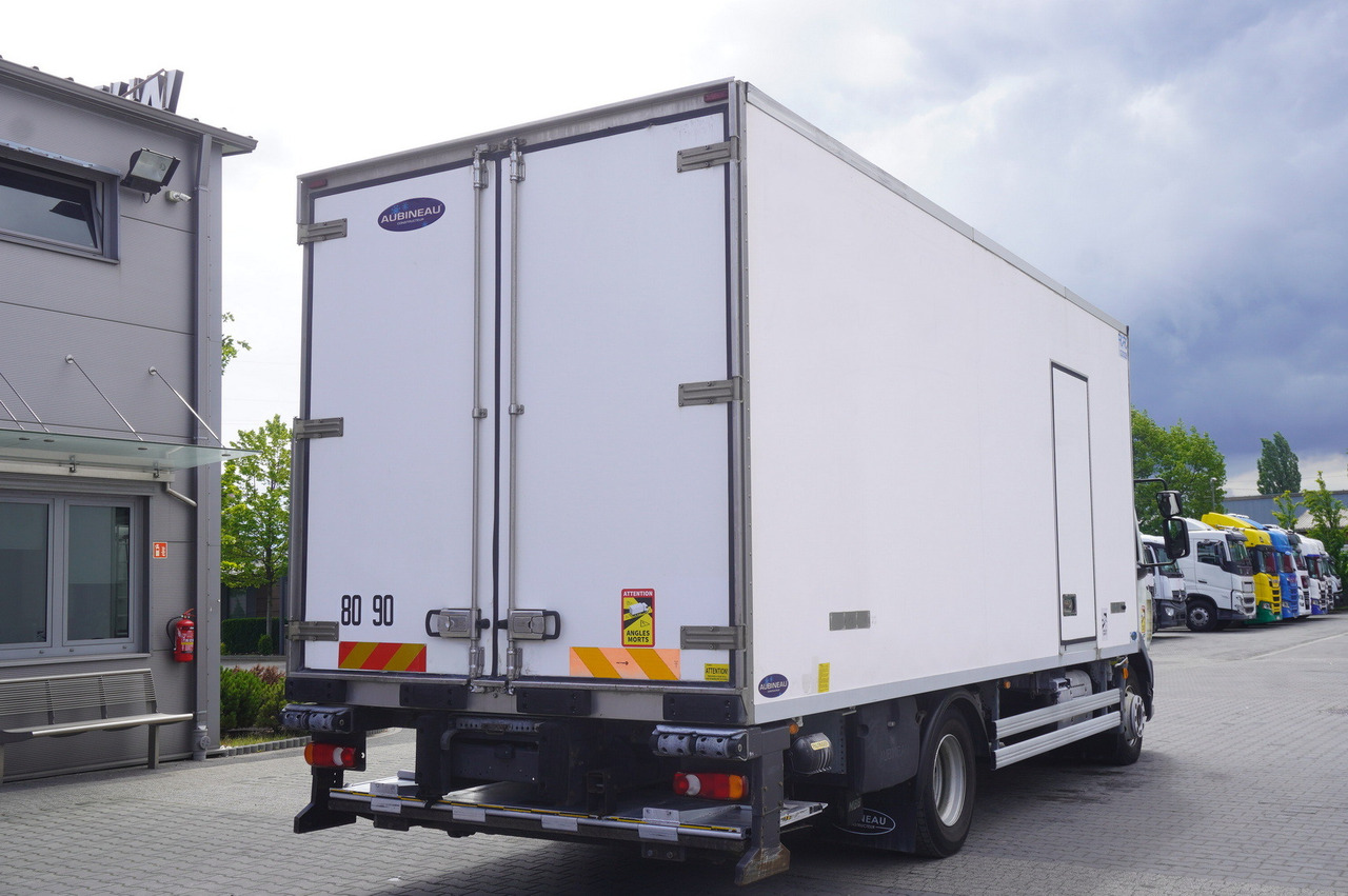 DAF LF 220 / Refrigerator 16 EPAL Multitemp / Carrier Supra 1150 MT / Palfinger 1500 kg - Truk berpendingin: gambar 3 DAF LF 220 / Refrigerator 16 EPAL Multitemp / Carrier Supra 1150 MT / Palfinger 1500 kg - Truk berpendingin: gambar 3