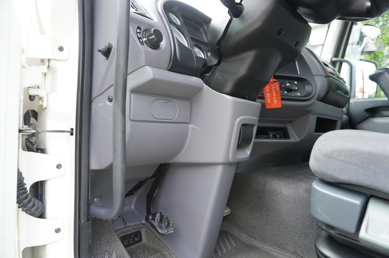 Truk skip loader DAF LF 55.220 Skip loader GUIMA PALFINGER M14T: gambar 26 Truk skip loader DAF LF 55.220 Skip loader GUIMA PALFINGER M14T: gambar 26