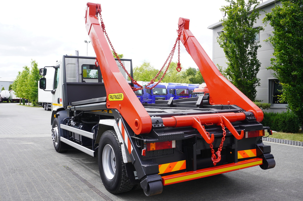 DAF LF 55.220 Skip loader GUIMA PALFINGER M14T - Truk skip loader: gambar 4 DAF LF 55.220 Skip loader GUIMA PALFINGER M14T - Truk skip loader: gambar 4