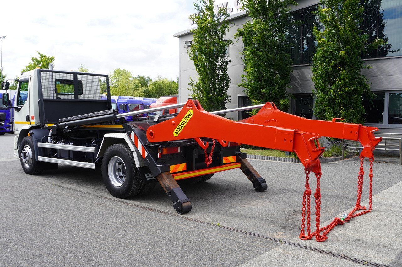 Truk skip loader DAF LF 55.220 Skip loader GUIMA PALFINGER M14T: gambar 19 Truk skip loader DAF LF 55.220 Skip loader GUIMA PALFINGER M14T: gambar 19