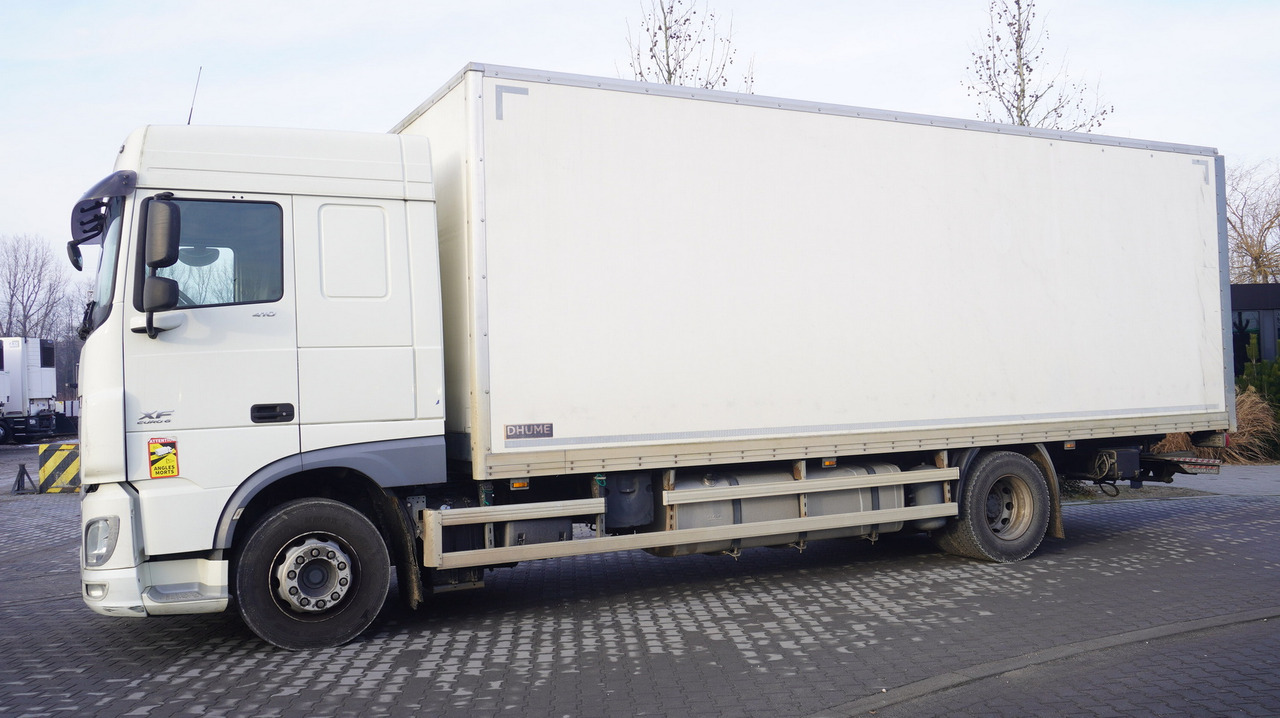 DAF XF 410 EURO 6 /410 HP / 20 EPAL / Dhollandia lift 1500 kg - Truk box: gambar 3 DAF XF 410 EURO 6 /410 HP / 20 EPAL / Dhollandia lift 1500 kg - Truk box: gambar 3