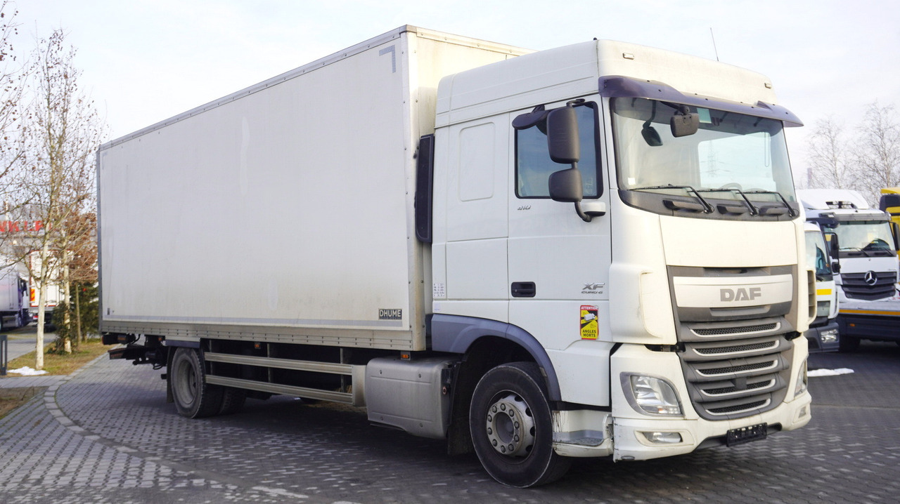 DAF XF 410 EURO 6 /410 HP / 20 EPAL / Dhollandia lift 1500 kg - Truk box: gambar 1 DAF XF 410 EURO 6 /410 HP / 20 EPAL / Dhollandia lift 1500 kg - Truk box: gambar 1