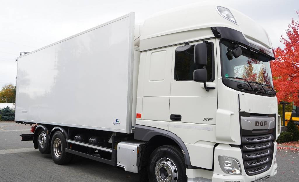 DAF XF 450 6×2 E6 / Refrigerator Lacapitaine / ATP/FRC to 2027 / 18 pallets - Truk berpendingin: gambar 3 DAF XF 450 6×2 E6 / Refrigerator Lacapitaine / ATP/FRC to 2027 / 18 pallets - Truk berpendingin: gambar 3
