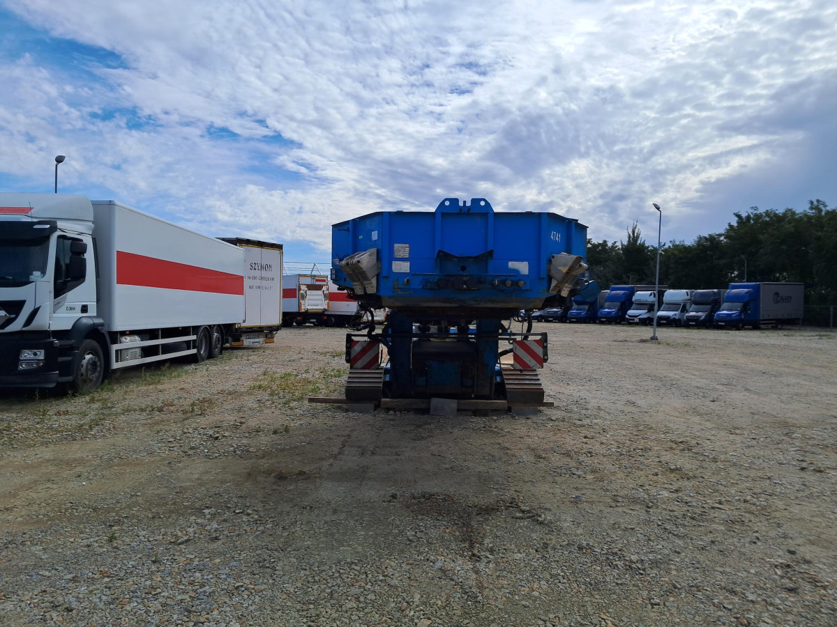 FAYMONVILLE TiefBet STBZ-4VA – / 4 steered axles / 83 t - Semi-trailer low bed: gambar 5 FAYMONVILLE TiefBet STBZ-4VA – / 4 steered axles / 83 t - Semi-trailer low bed: gambar 5