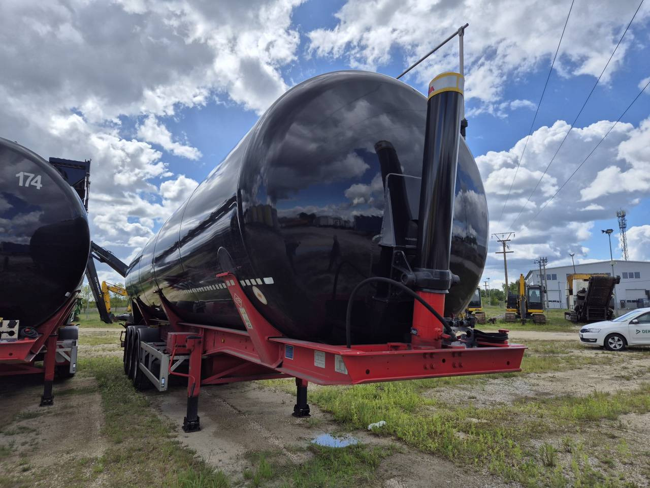 FELDBINDER KIP 66.3 Silo tank / 66 m3 / 2022 / 10 units - Semi trailer silo: gambar 3 FELDBINDER KIP 66.3 Silo tank / 66 m3 / 2022 / 10 units - Semi trailer silo: gambar 3