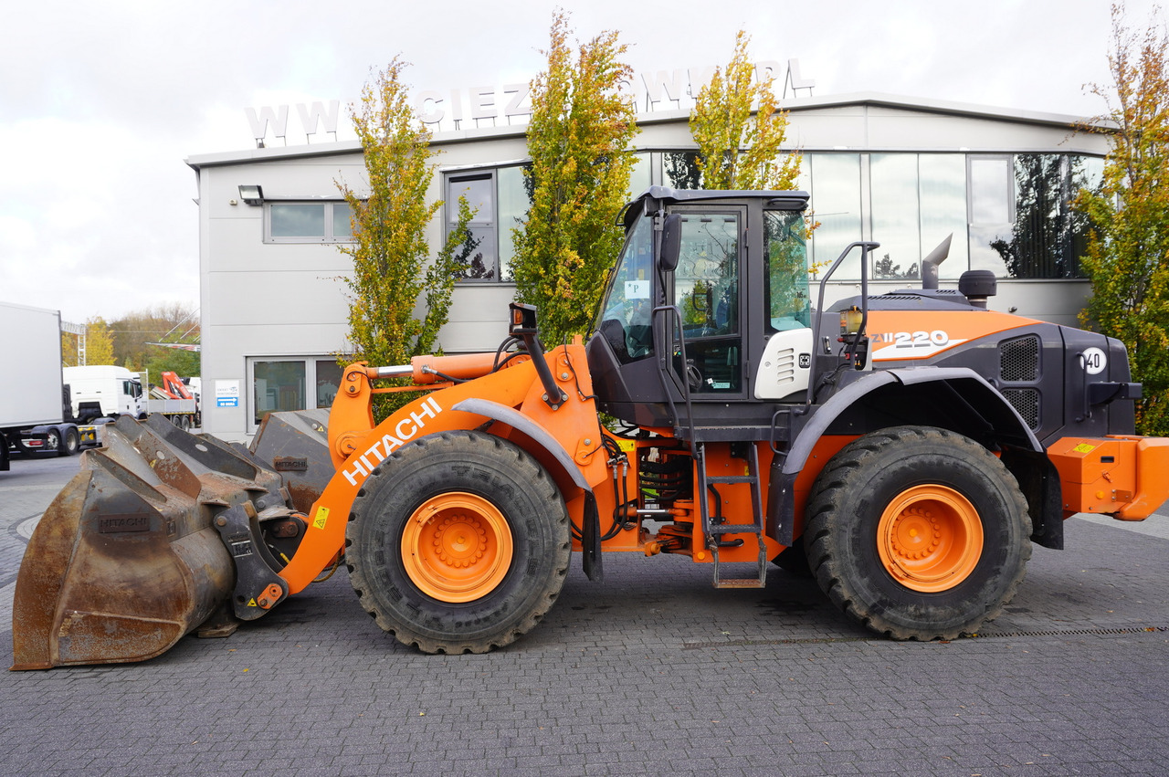 HITACHI ZW220 articulated loader / 2 buckets - Wheel loader: gambar 3 HITACHI ZW220 articulated loader / 2 buckets - Wheel loader: gambar 3