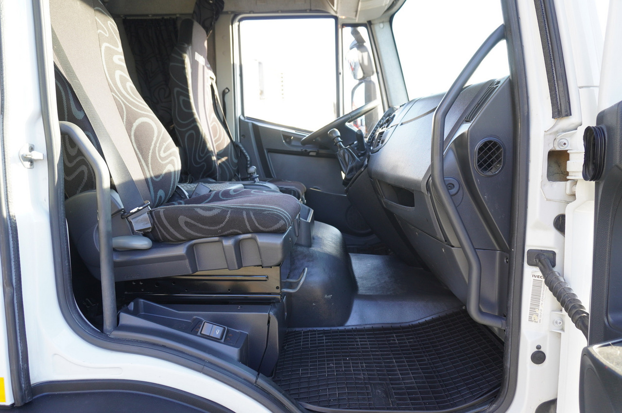 Leasing IVECO Eurocargo 120E18 Crane Palfinger / 3-way tipper / sleeper cab IVECO Eurocargo 120E18 Crane Palfinger / 3-way tipper / sleeper cab: gambar 16
