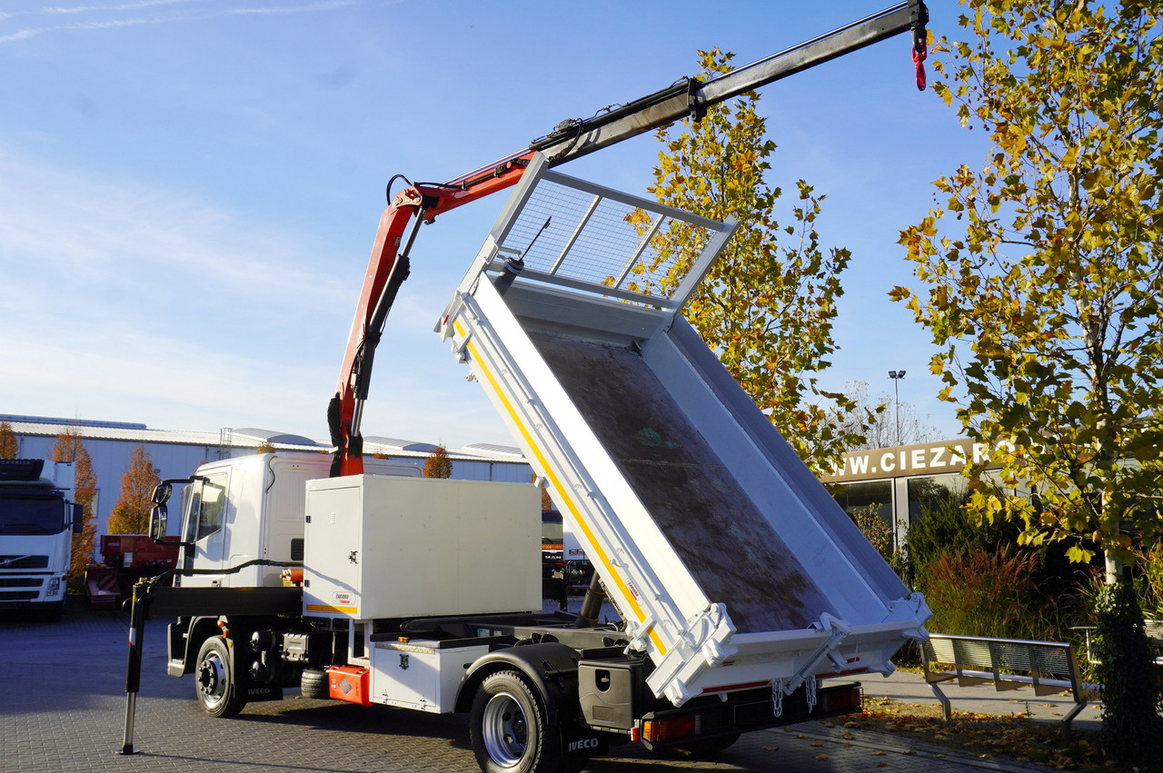 IVECO Eurocargo 120E18 Crane Palfinger / 3-way tipper / sleeper cab - Truk flatbed, Truk derek: gambar 4 IVECO Eurocargo 120E18 Crane Palfinger / 3-way tipper / sleeper cab - Truk flatbed, Truk derek: gambar 4