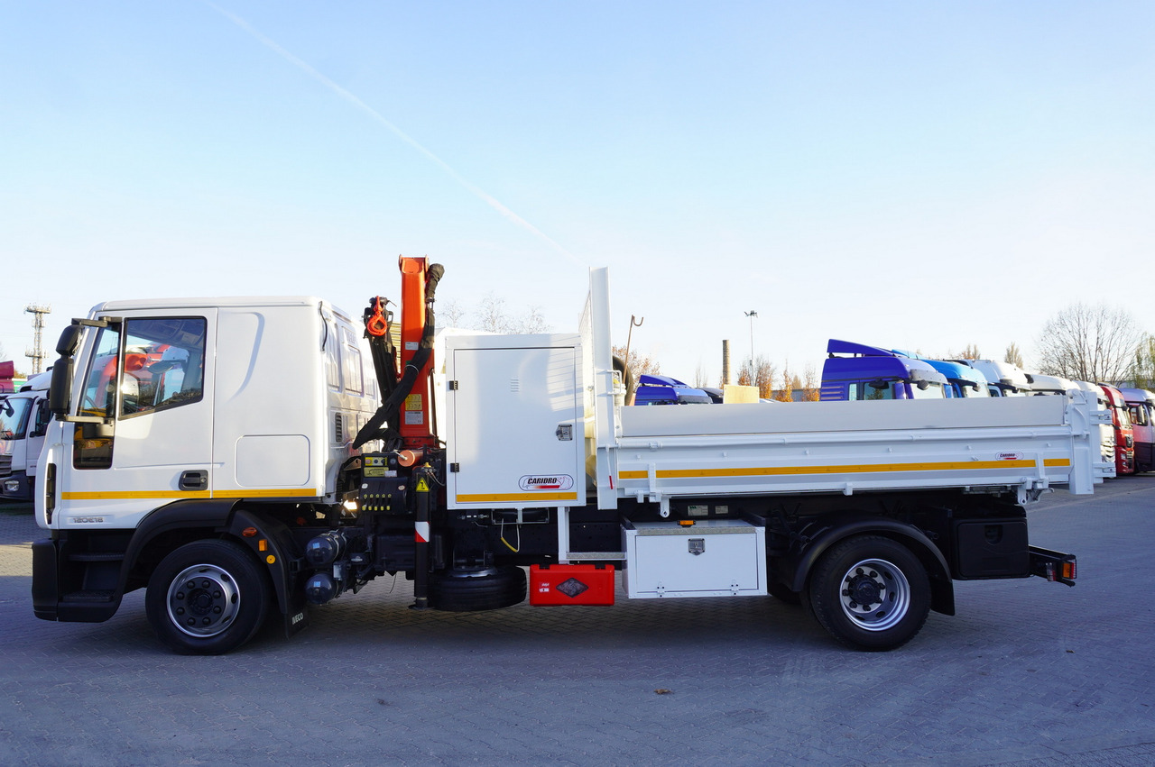 IVECO Eurocargo 120E18 Crane Palfinger / 3-way tipper / sleeper cab - Truk derek: gambar 5 IVECO Eurocargo 120E18 Crane Palfinger / 3-way tipper / sleeper cab - Truk derek: gambar 5
