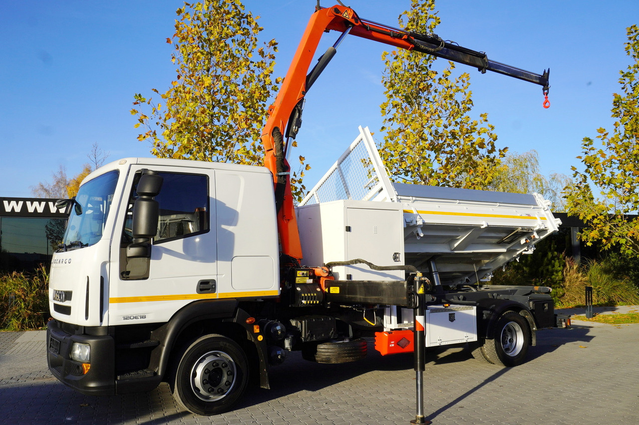 IVECO Eurocargo 120E18 Crane Palfinger / 3-way tipper / sleeper cab - Truk flatbed, Truk derek: gambar 2 IVECO Eurocargo 120E18 Crane Palfinger / 3-way tipper / sleeper cab - Truk flatbed, Truk derek: gambar 2