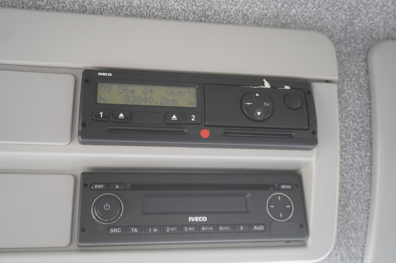 IVECO Eurocargo 150 E25 / 90 tho. km !!! / Tow truck - Mobil derek: gambar 3 IVECO Eurocargo 150 E25 / 90 tho. km !!! / Tow truck - Mobil derek: gambar 3