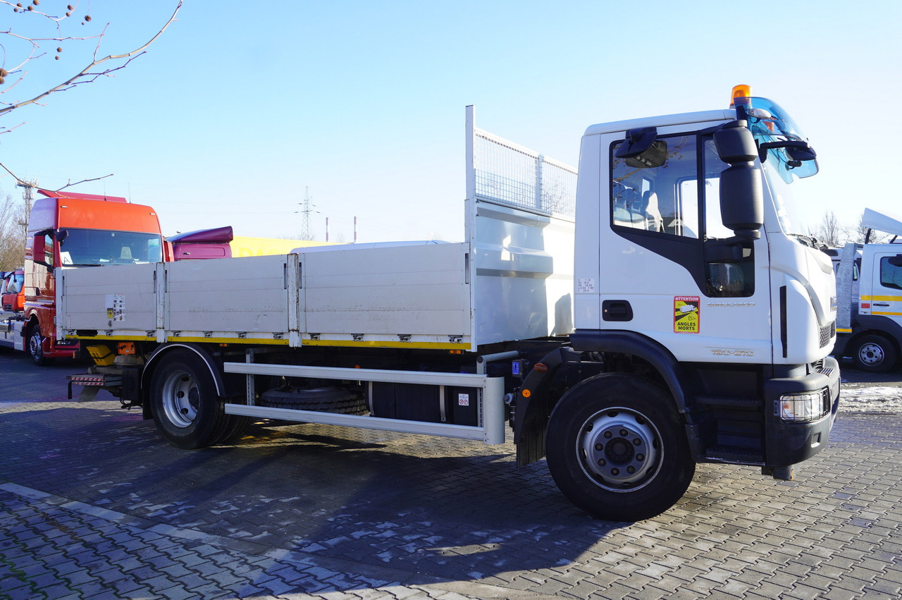 IVECO Eurocargo 160-210 / 75,000 km! / Dhollandia DHS072 lift 2000 kg - Truk flatbed: gambar 5 IVECO Eurocargo 160-210 / 75,000 km! / Dhollandia DHS072 lift 2000 kg - Truk flatbed: gambar 5