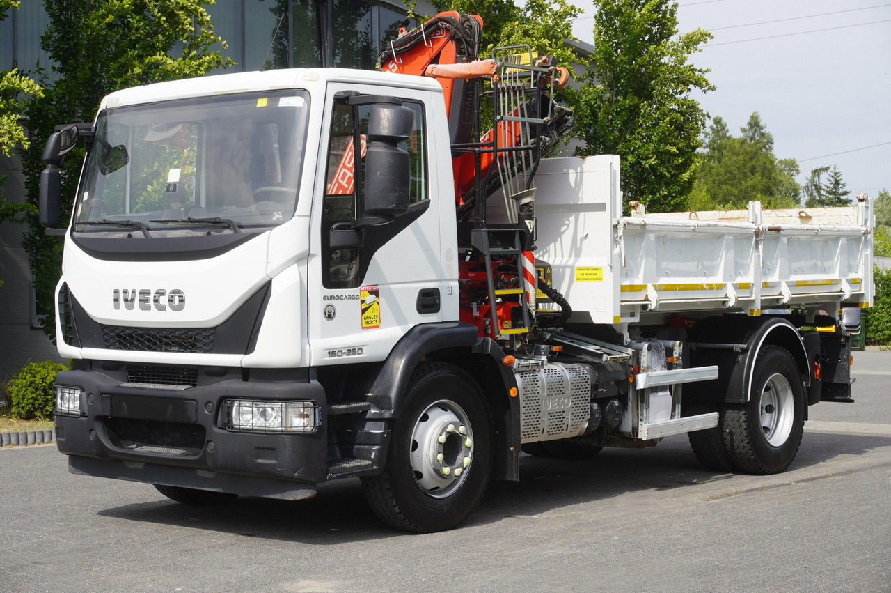 IVECO Eurocargo 160-250 / Fassi F95 crane / 120 tho. km / 3-sided tipper - Truk derek: gambar 3 IVECO Eurocargo 160-250 / Fassi F95 crane / 120 tho. km / 3-sided tipper - Truk derek: gambar 3